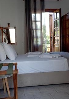 Stafylos Apartment | Elsa Stafilos