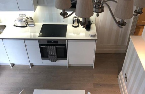 Holland Park Apartment | Elsham Apartments