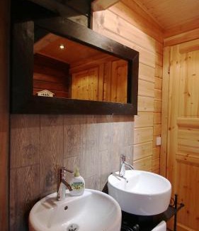 Koengaes Hotel | Elves Village Hotel