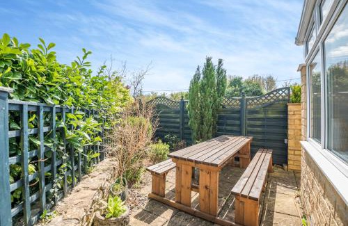 Bourton-on-the-Water House | Elvington Cottage - Family-friendly cheerful house at the heart of the Cotswolds
