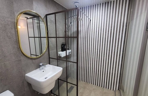 Hwanggeum-dong Hotel | Elysee Hotel