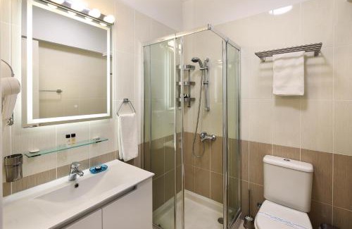 Universal Apartment | Elysia Park