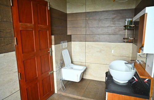 Elappara Hotel | Elysian Fields