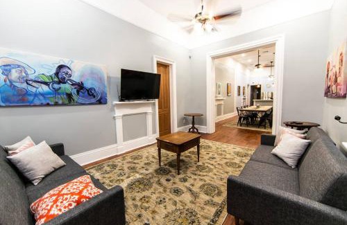 South 7th Ward House | Elysian Historic Cottage - 4 bed-4 ensuite Baths