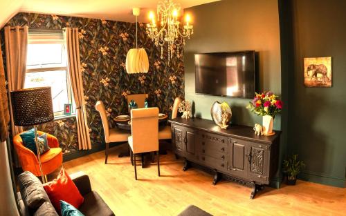 Whitby Apartment | Elysium Holiday Lets - Elysium Suite, Stunning Apartment by the Beach