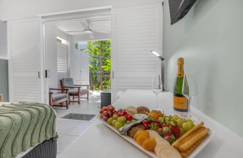 Palm Cove Apartment | Elysium Private Apartments at Beach Club & Spa
