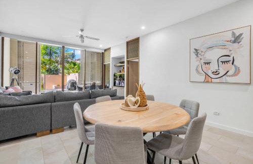 Palm Cove Apartment | Elysium Private Apartments Triton by the Sea