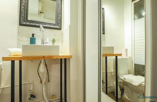 Saint-Etienne Apartment | Em 9 - HypercentreMétro Carmes à 5 min