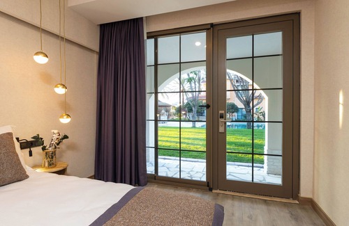 Kepez Hotel | Ema Houses