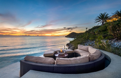 Juba Sound House | Emara, Prince's former Estate w/Private Beach