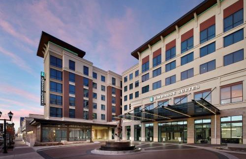 Amarillo Hotel | Embassy Suites Amarillo Downtown