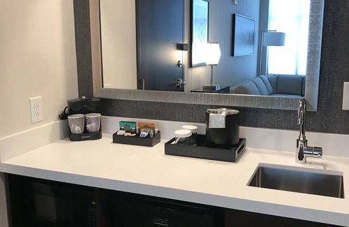 Plainfield Hotel | Embassy Suites by Hilton Plainfield Indianapolis Airport