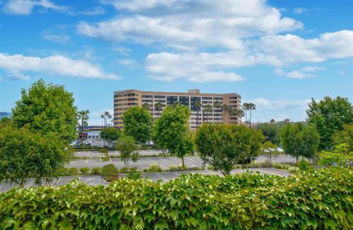 Orange Hotel | Embassy Suites by Hilton Anaheim-Orange