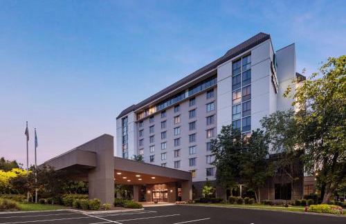 Nashville Hotel | Embassy Suites by Hilton Nashville Airport