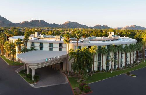 Camelback East Hotel | Embassy Suites by Hilton Phoenix Biltmore