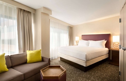 Encanto Hotel | Embassy Suites by Hilton Phoenix Downtown North