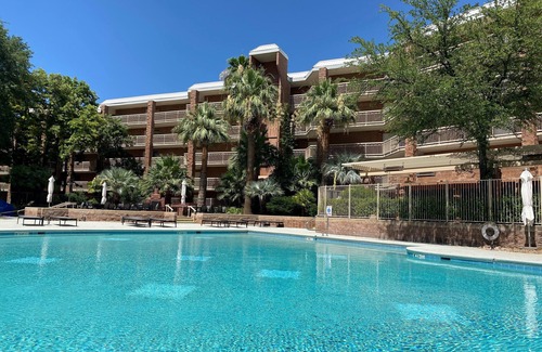 Tucson Hotel | Embassy Suites by Hilton Tucson East