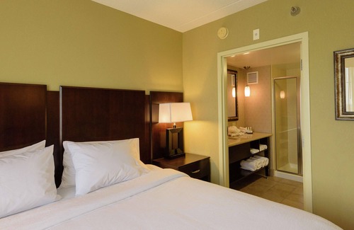 Brooklyn Center Hotel | Embassy Suites by Hilton Minneapolis North