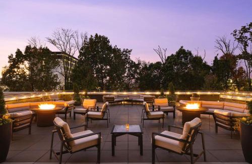 Twin Brook Hotel | Embassy Suites Chattanooga Hamilton Place