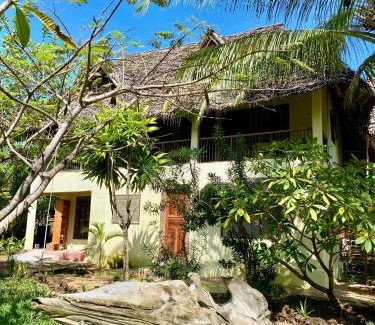 Mkunguni Hotel | Embe Lodge