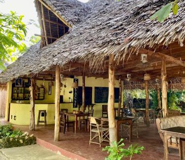 Mkunguni Hotel | Embe Lodge