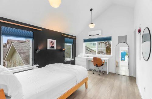 Seattle Apartment | Ember & Glow Loft Retreat