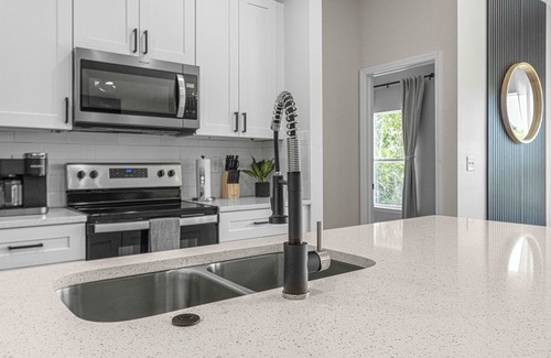 Ocala House | Ember's Place. Charming 4-bedroom w/Hammock & Arcade games, in enchanting Ocala