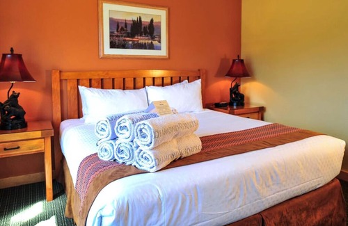 Brian Head Cabin | Embrace the mountain magic and enjoy the cozy lodge life in Brian Head, Utah!
