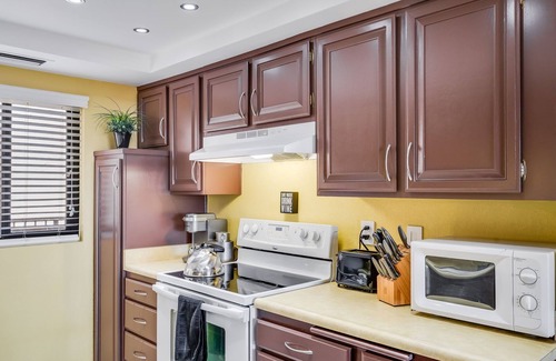 Sunrise Vista Chino Apartment | Embrace the Sun Your Luxurious Palm Springs Haven