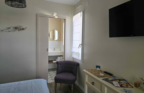 Pornic Bed & Breakfast | 'Embruns' Guest Rooms with Private Terrace, Private Garden and Wi-Fi