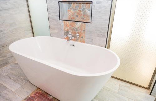 Lusaka Apartment | EMC Luxury 4BR Villa ,Pool, Solar , Starlink Wifi