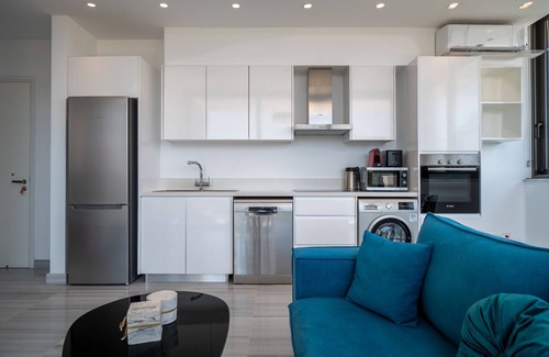 Universal Apartment | Emerald 101 1 BED - One Bedroom Apartment, Sleeps 2