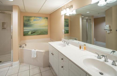 Panama City Beach Apartment | Emerald Beach Resort 2333