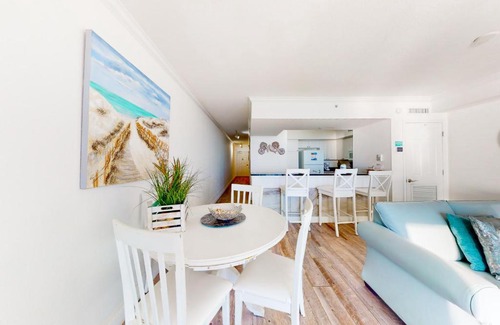 Panama City Beach Apartment | Emerald Beach Resort 435