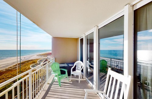 Panama City Beach Apartment | Emerald Beach Resort 435