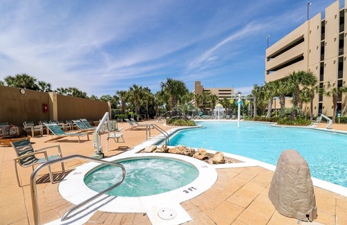 Panama City Beach Apartment | Emerald Beach Resort 933 - Panama City Beach, FL (va)