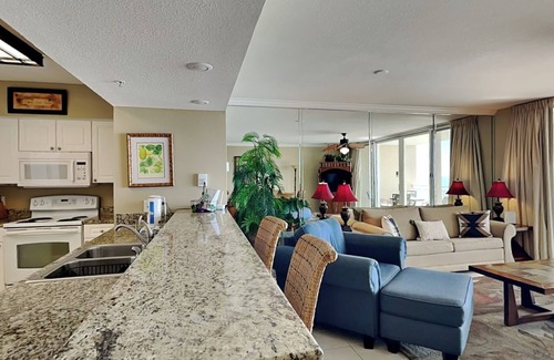 Panama City Beach Condo | Emerald Beach #928 | On-Site Amenities & More!