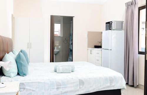 Windhoek West Bed & Breakfast | Emerald Bed&Breakfast