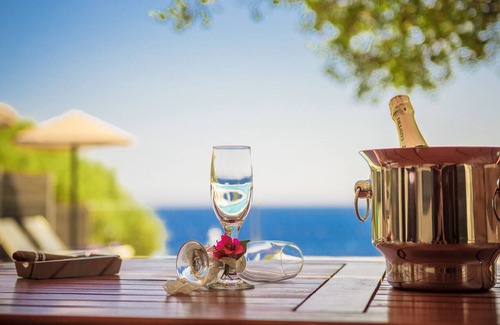Varvara Villa | Emerald Classic Villa