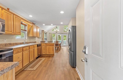 Lakeside Estates House | EMERALD COVE