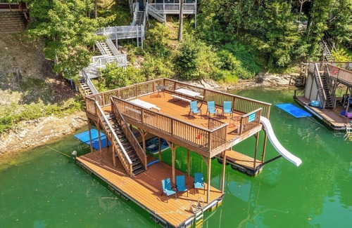 Lakeside Estates House | EMERALD COVE
