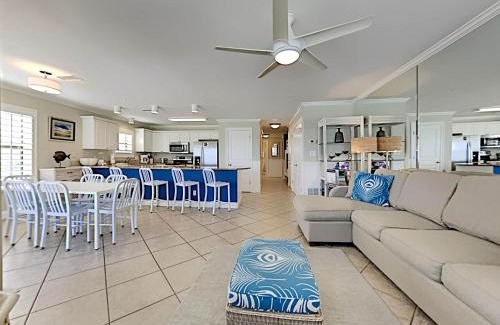 Crystal Beach Apartment | Emerald Dunes #405