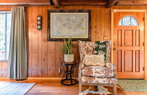 Oakhurst House | Emerald Escape at Cedar Valley