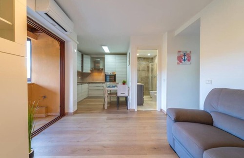 Portisco Apartment | Emerald Green