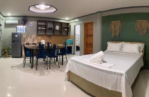 Catangnan Apartment | Emerald Guesthouse