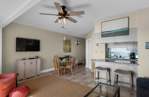 Seagrove Beach Condo | Emerald Hill 9- Gulf Front - Seagrove Beach + Free Attraction Tickets!