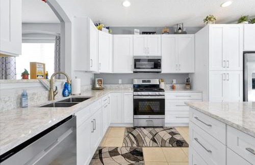 West Kissimmee Villa | Emerald Island Resort 6 Bed Pool & Spa villa