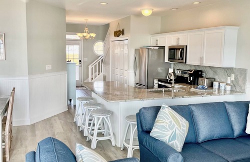 Emerald Isle House | Emerald Isle at it's best at Sea Maiden West! Renovated BEACHFRONT home!