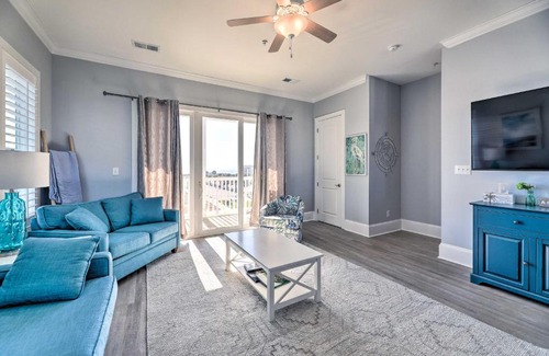 Emerald Isle Apartment | Emerald Isle Condo with Ocean View, Walk to Beach!