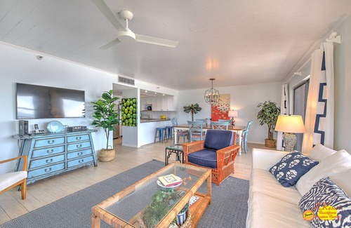 North Redington Beach Condo | Emerald Isle 203 is a Gold 3-bedroom 2 bath Direct Gulf Front Condo.